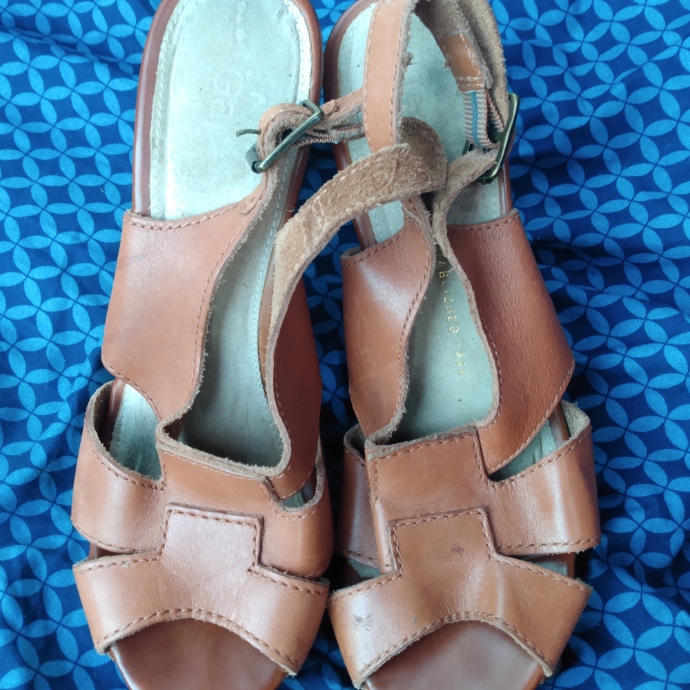 Women's heeled sandals